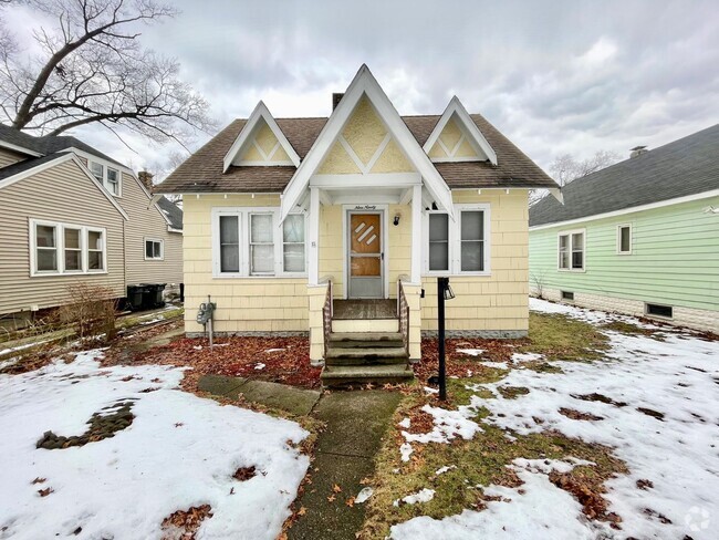 Building Photo - Three Bedroom Home in Muskegon