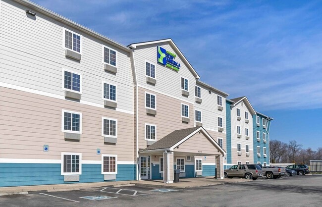 Furnished Studio-Louisville - South