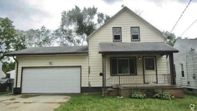 Building Photo - 3121 Chicago Blvd Rental