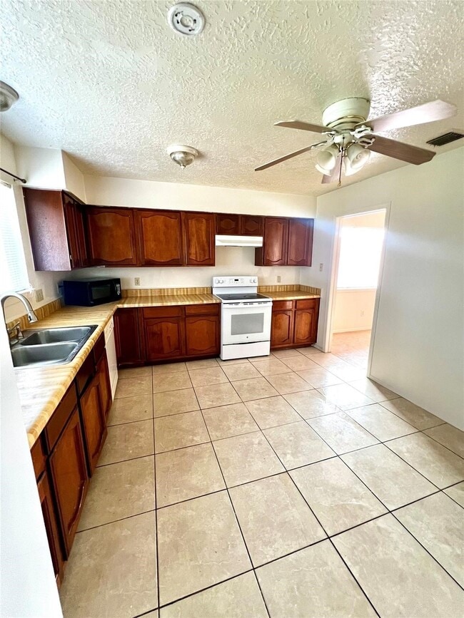 Photo - 2406 Farriers Bend Dr