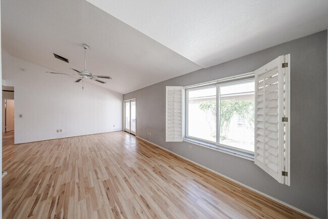 Photo - 1822 E Bluefield Ave