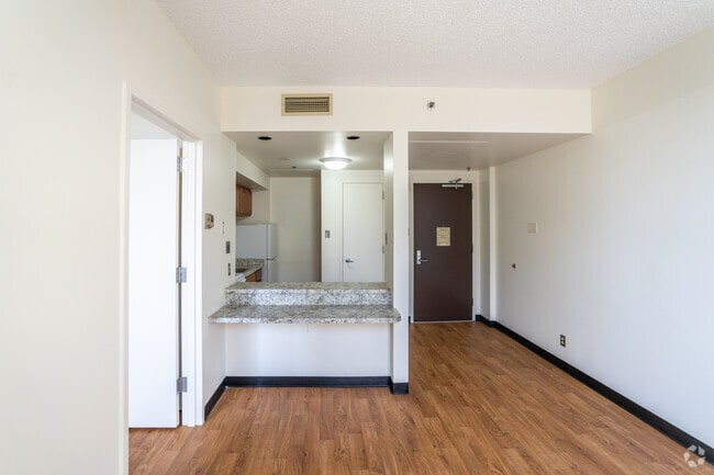 1HAB, 1BA - 450 ft²