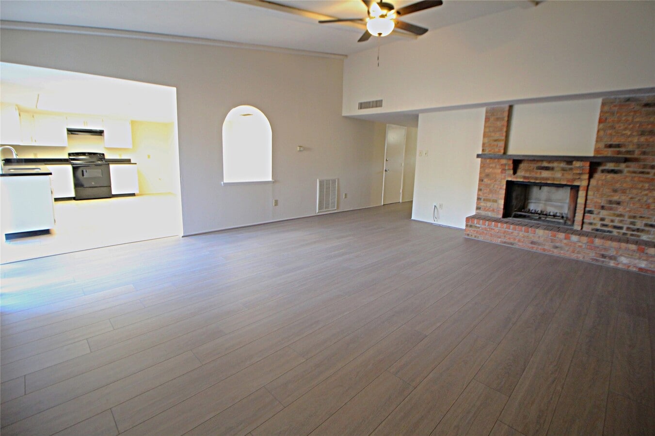 Photo - 5327 Karenbeth Dr