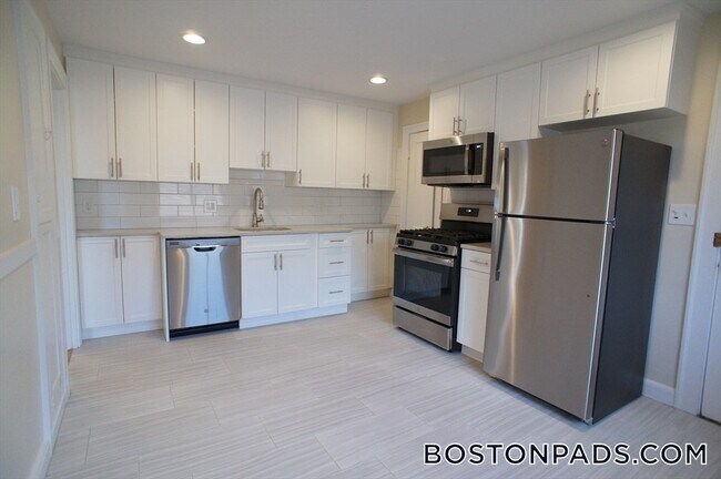 Building Photo - 429 Newport Ave Unit 2 Rental