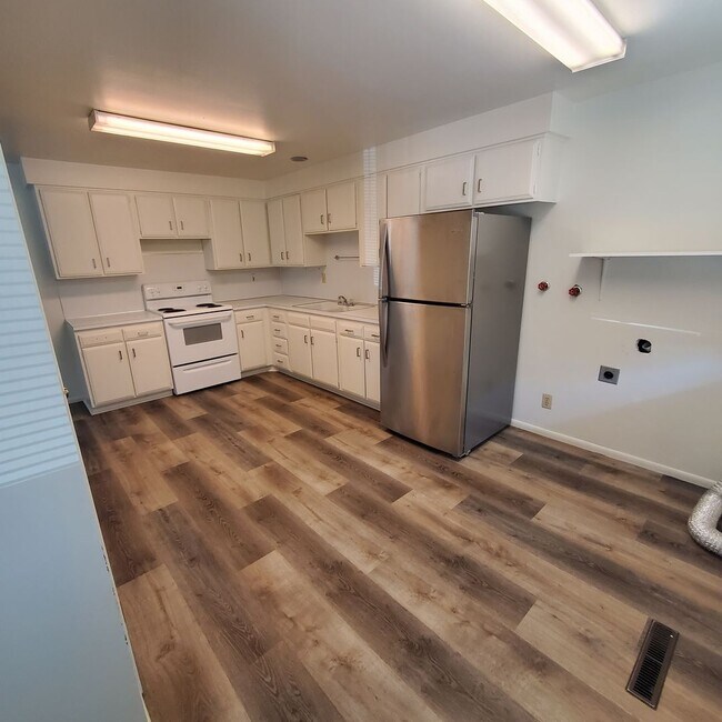 Photo - 866 600 W Unidad 866 N 600 W