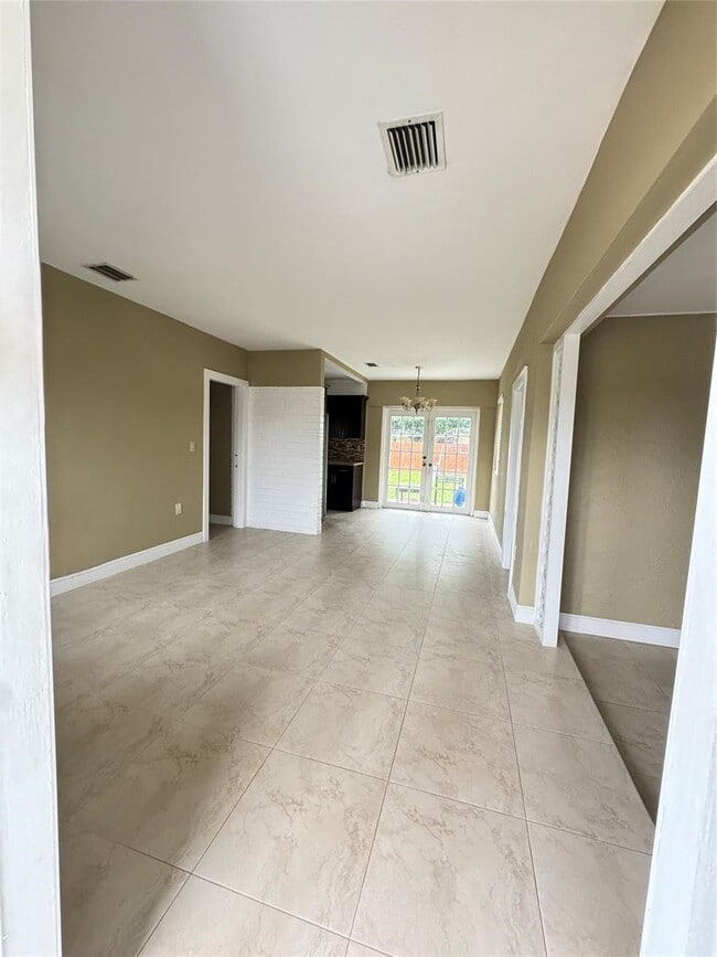 Photo - 620 NW 186th St