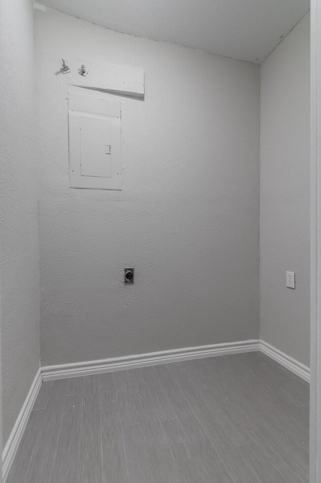 Building Photo - 101 Will St