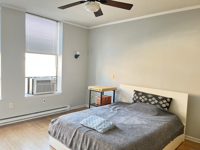 Building Photo - 94 Washington St Unit APT 18