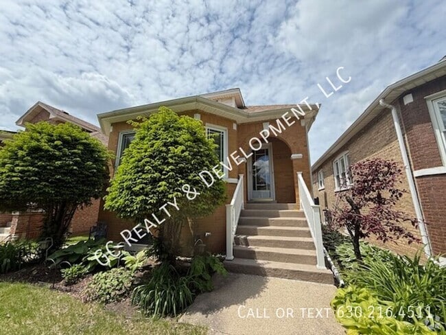 Building Photo - 4120 N Overhill Ave Rental