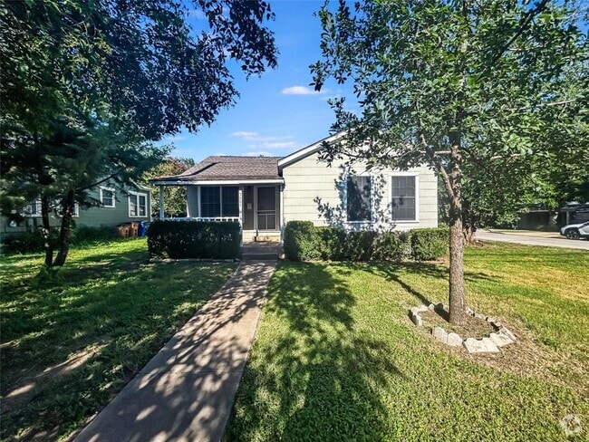 Building Photo - 5501 Montview St Rental