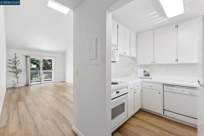 Photo - 3847 Vineyard Ave Unit 31/K
