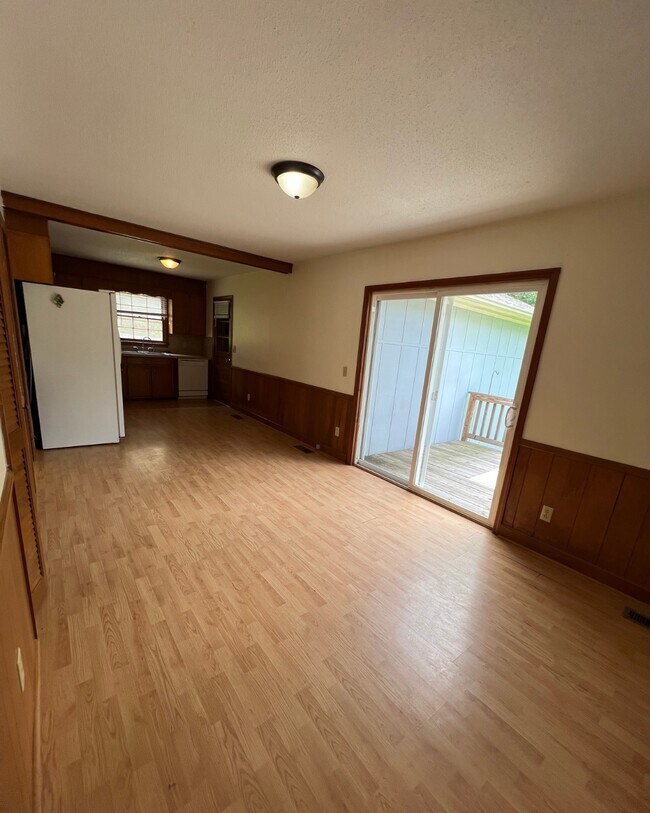 Photo - 1521 Cedar Ln