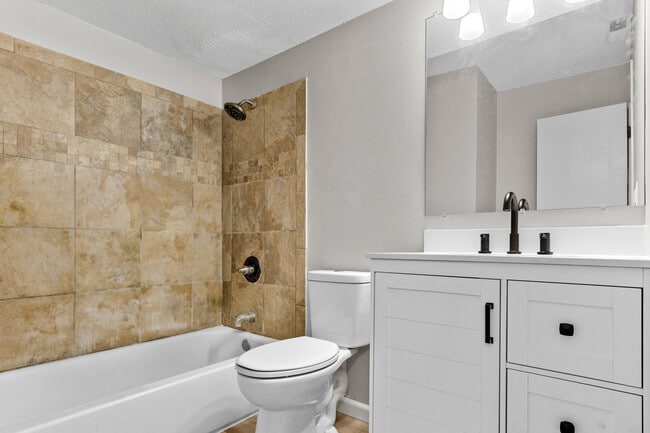 Unit 219 (2bed 1bath) Renovated