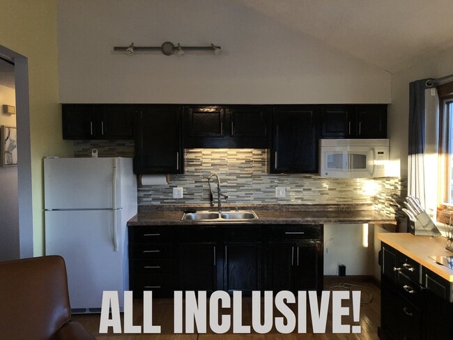 Building Photo - 8 Raymond St Unit 201