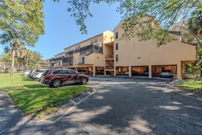 Building Photo - 430 Commodore Dr Unit 314