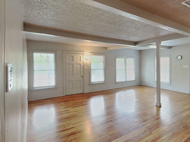 4124 Lovell Ave Unit Main House