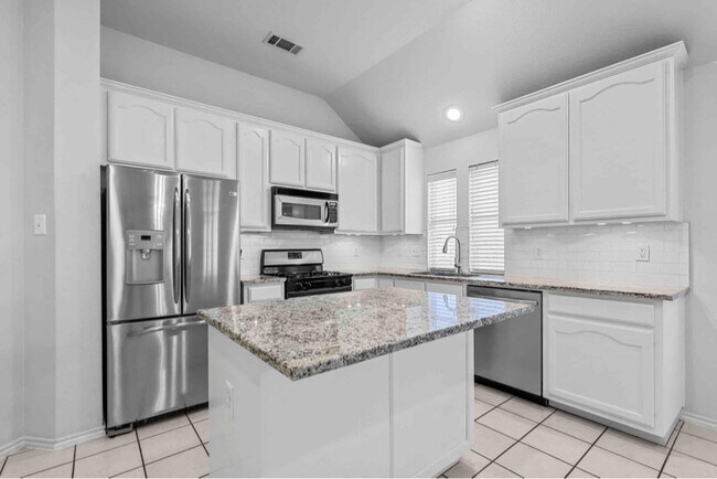 Photo - 5021 Meyers Ln