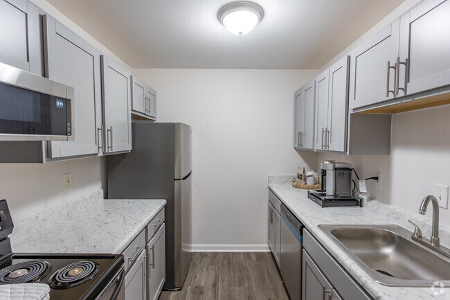 2BR, 1.5BA - The Opry - 1,100SF - Kitchen
