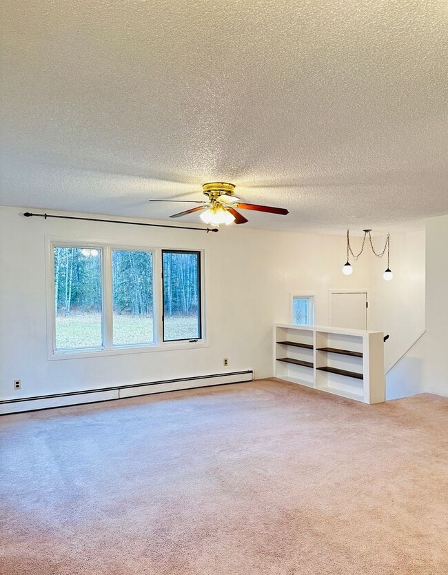 Photo - North Pole Home for Rent – 2BR, 1.5BA, Det...