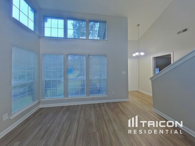 Photo - 5407 River Falls Dr