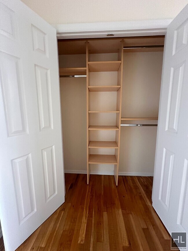 Photo - West 11th Street Unidad 3G