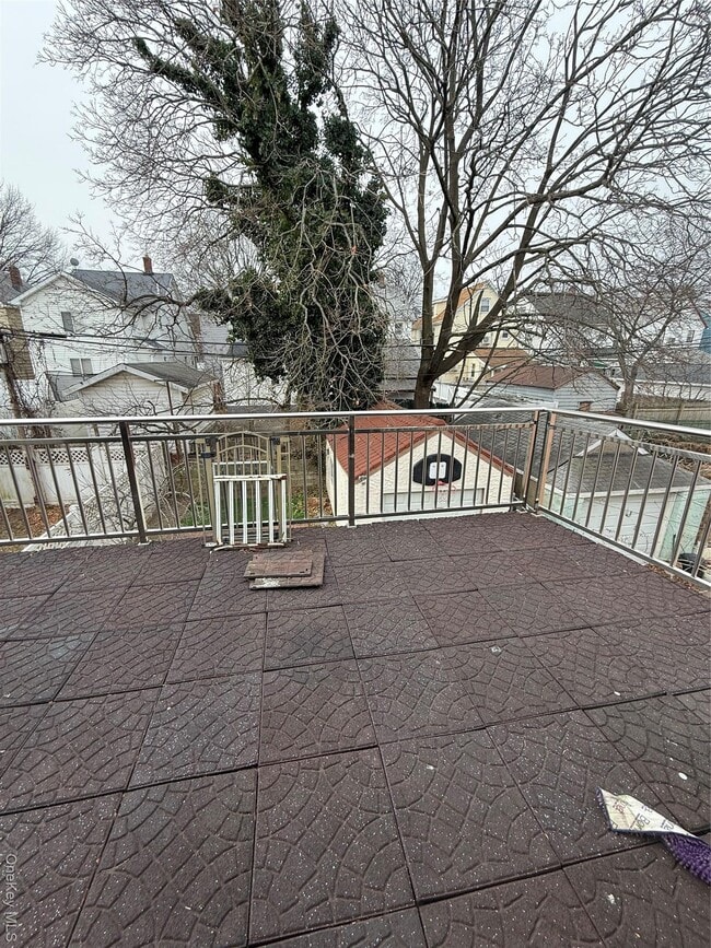 Photo - 46-20-4190 190th St Unit 2FL