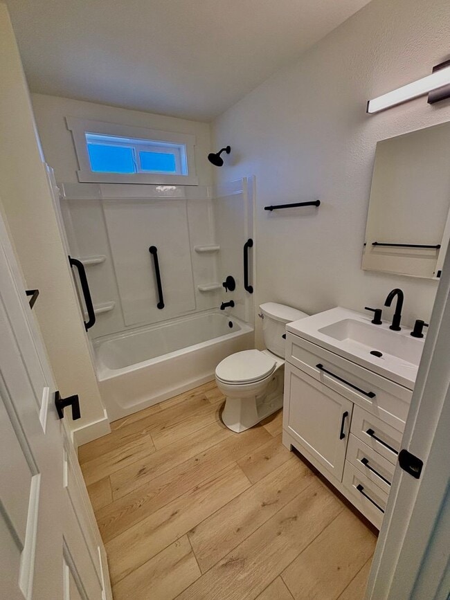 Photo - 1711/1715 SW Metolious Unit M1715