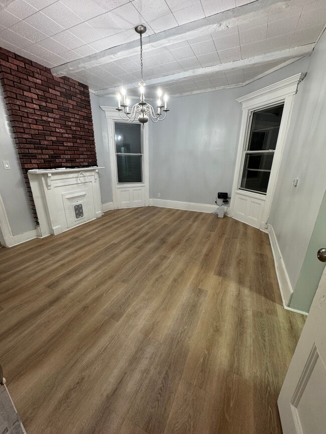 Building Photo - 124 Tuers Ave Unit #2