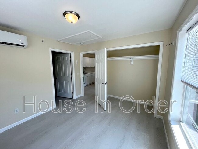 Photo - 307 8th Ave E
