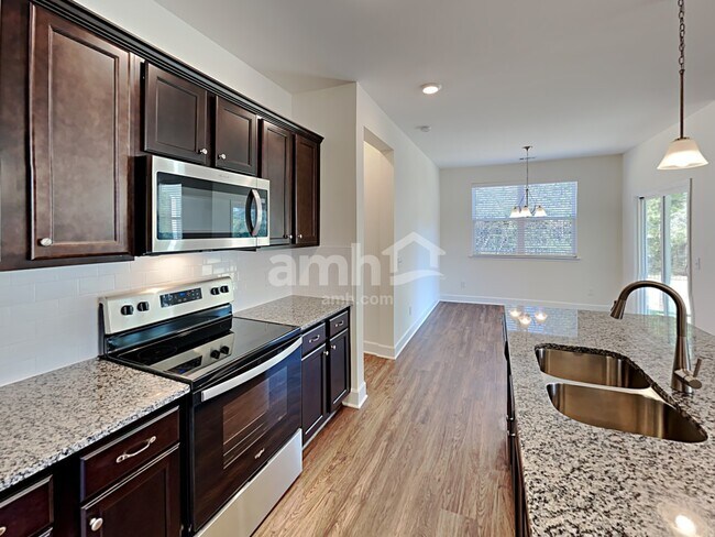 Photo - 3004 Esquire Dr