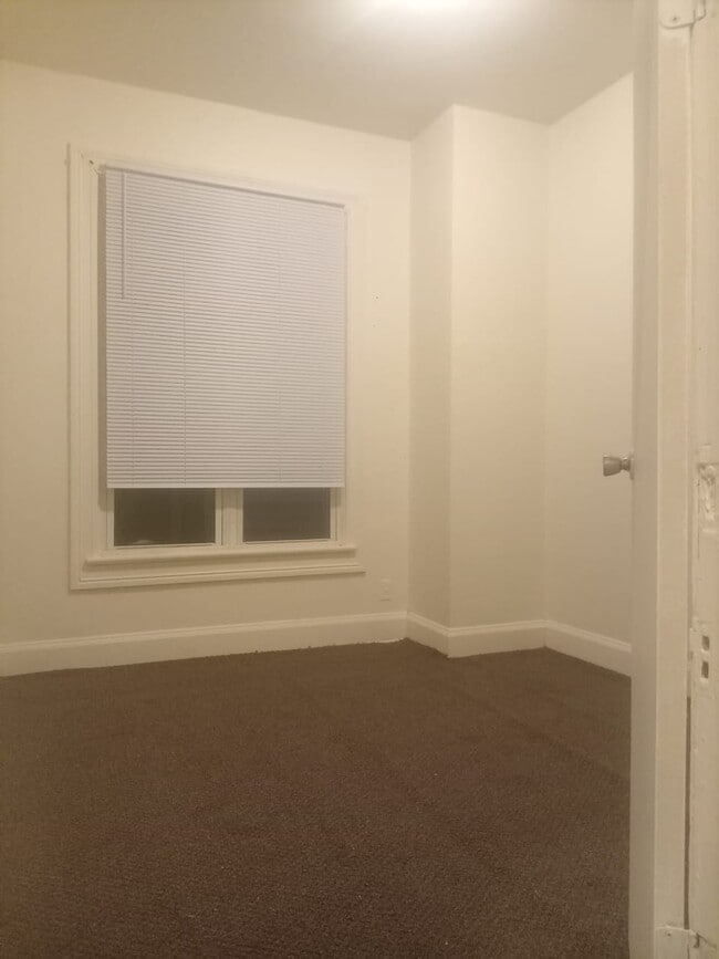 Photo - 2334 W National Ave Unit 2334
