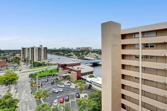 Photo - 3100 NE 49th St Unidad 1009