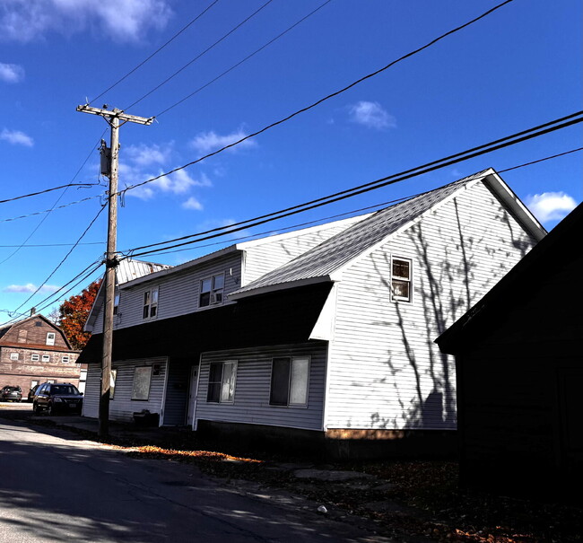Building Photo - Studio Apartment near downtown Canton and St. Lawrence University Unit 1A