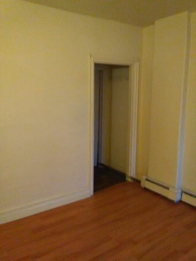 Photo - 721 Genesee St