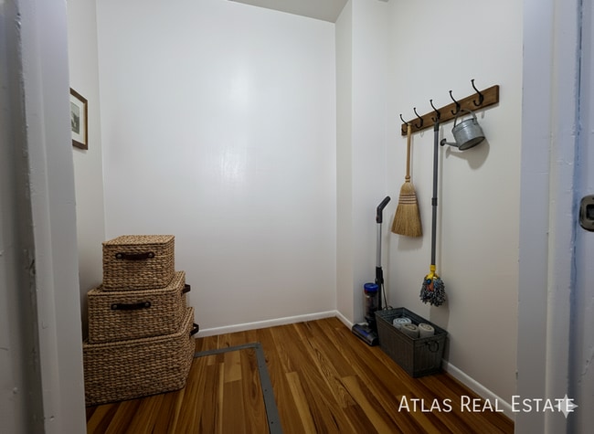 Photo - 4340 Ericson Dr Unit 2