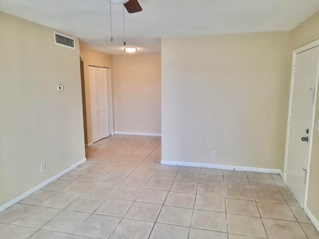 Building Photo - 1500 N Congress Ave Unit A50 Rental