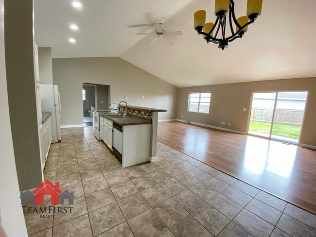 Photo - 1256 Crown Ct