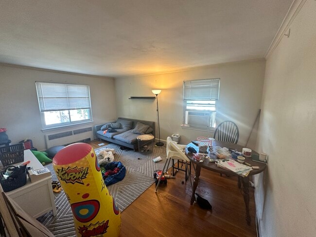 Building Photo - 14 Bishop Rd Unit 1 Rental