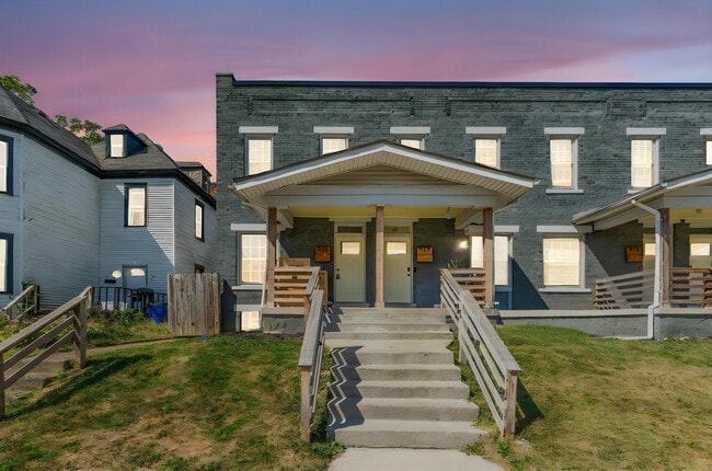 Photo - 915 Wilson Ave