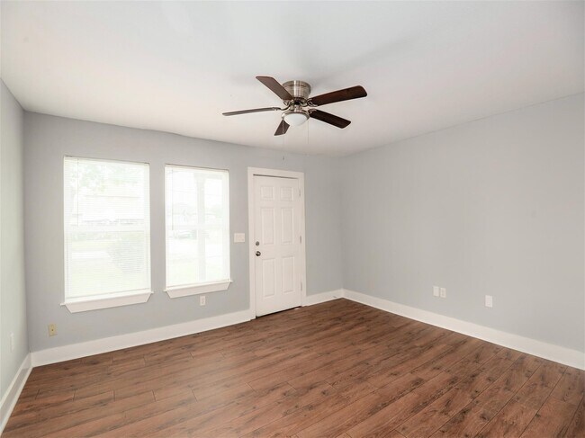 Photo - 7815 Jester St