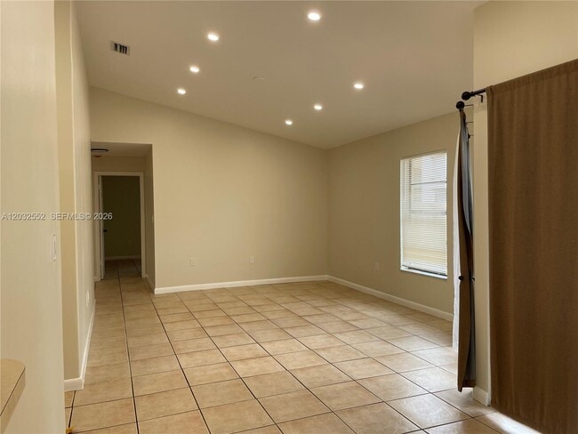 Photo - 1511 San Remo Cir
