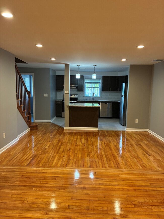 Photo - 30 Mansfield Dr Unit 902