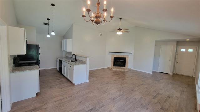 Photo - 919 Sugarberry Dr