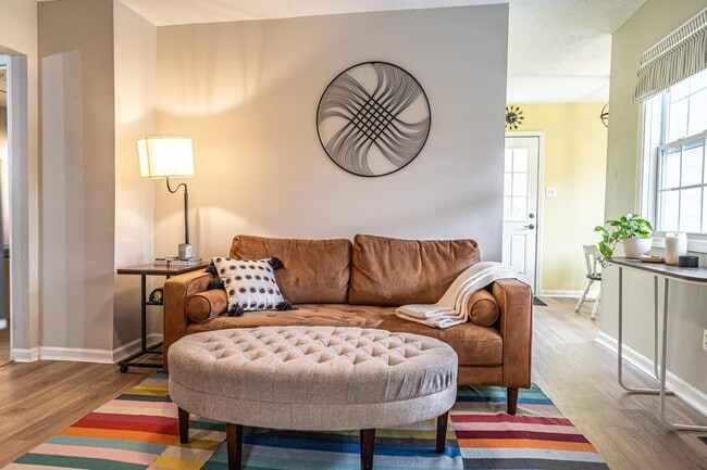 Photo - 595 Midway Rd