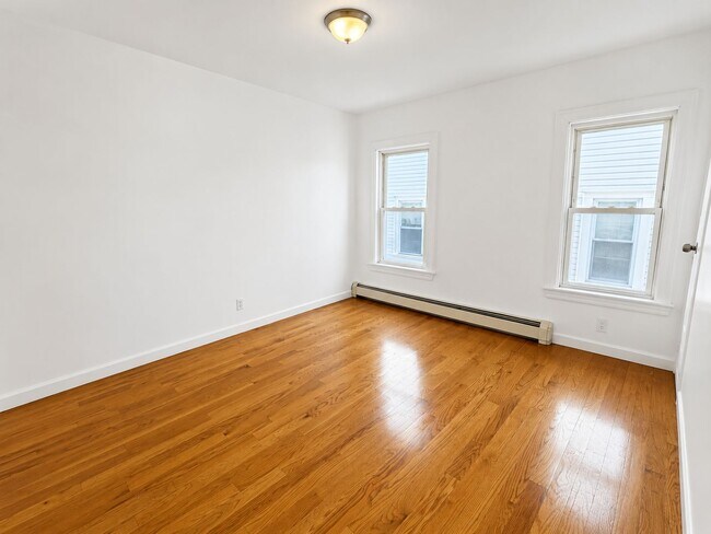 Photo - 118 Vernal St Unit 2
