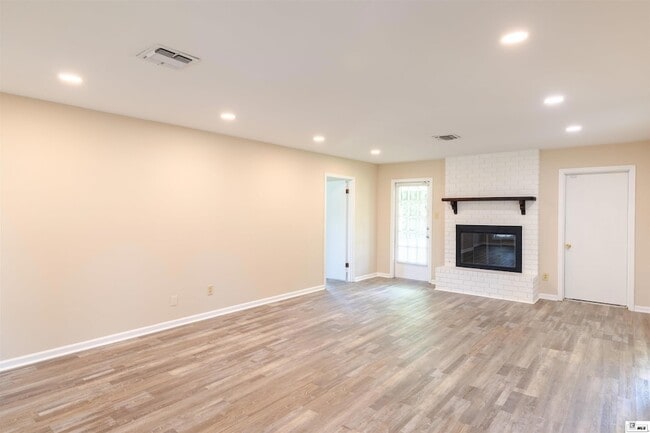 Photo - 2700 Anita Ln