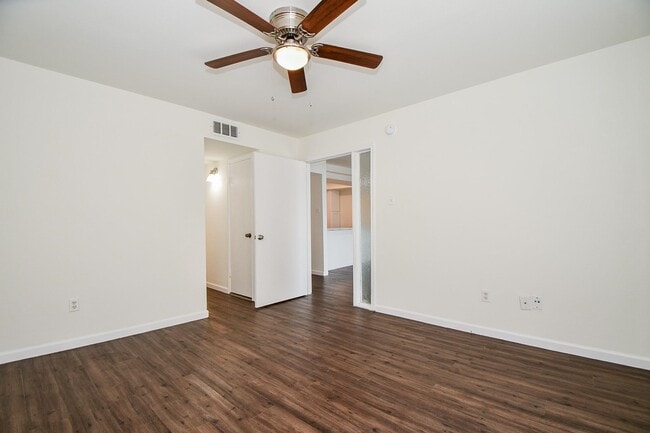 Photo - 2824 S Bartell Dr Unit 311