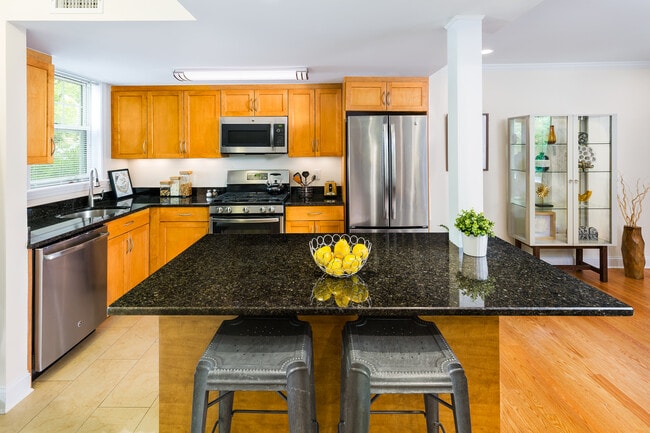 Photo - 79 Sherman Rd Townhome