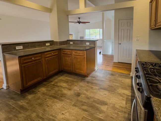 Photo - 1923 Akron St