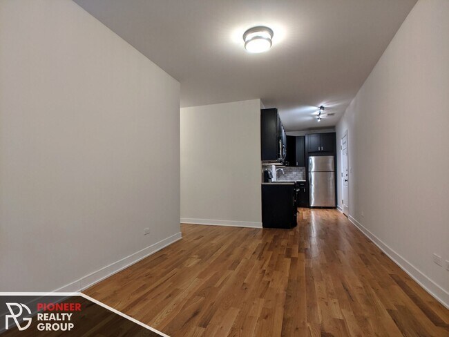 2203 W Eastwood Ave Unit 2
